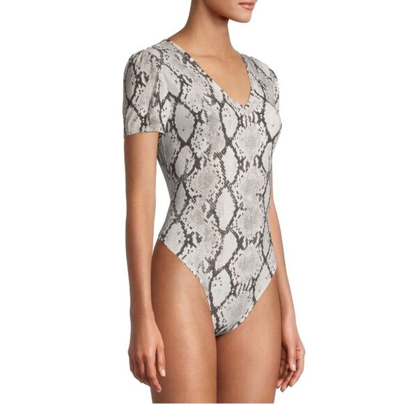 NWT Animal Snake print V neck Short Sleeve Bodysuit Junior’s XXXL  (21) - Picture 2 of 6